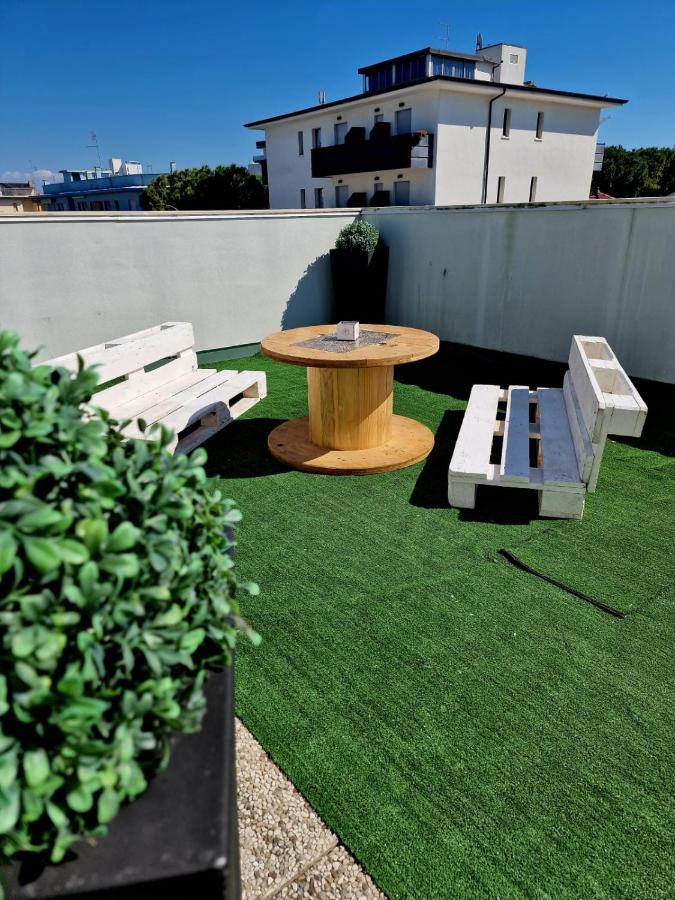 Hotel Orchidea Lignano Sabbiadoro Eksteriør bilde