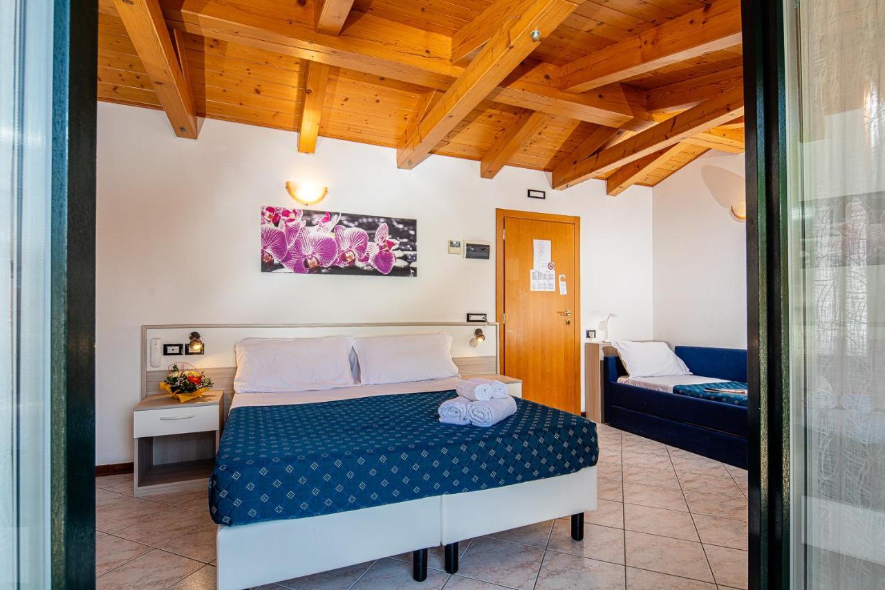 Hotel Orchidea Lignano Sabbiadoro Eksteriør bilde